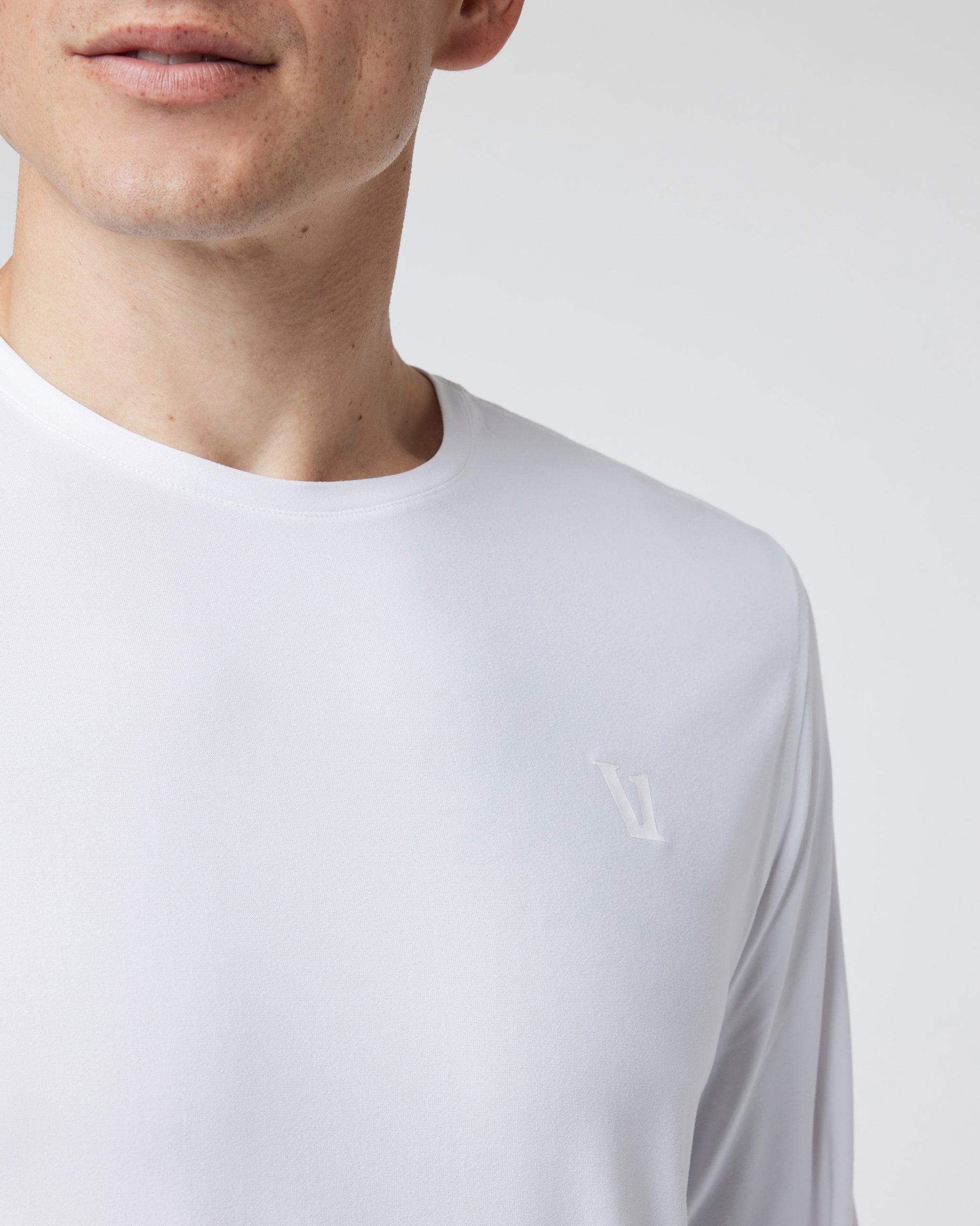 Long Sleeve Strato Graphic Tee | White - Image 2