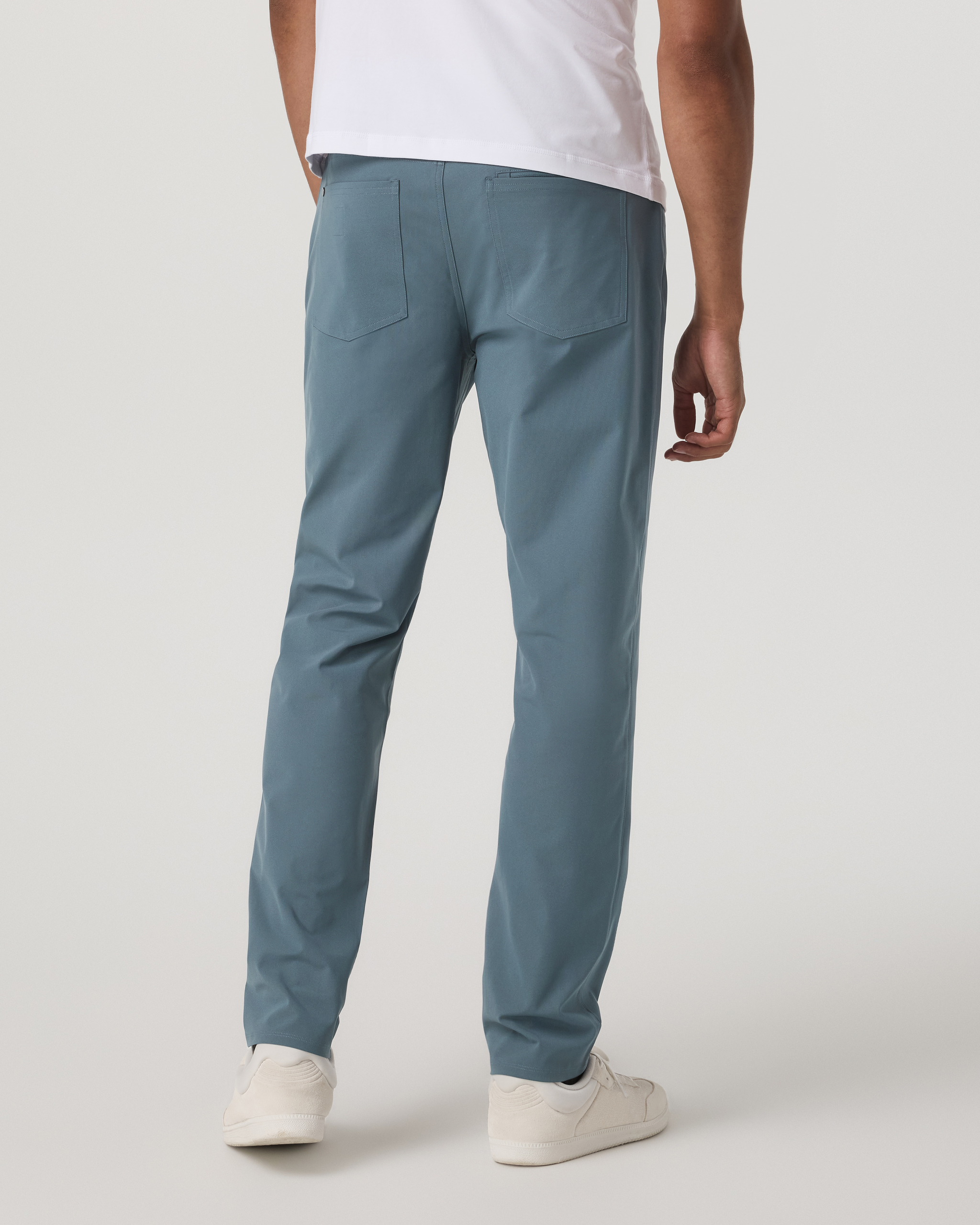 Vuori Meta™ Pant Classic Fit 30 | Blue Sea - Image 3