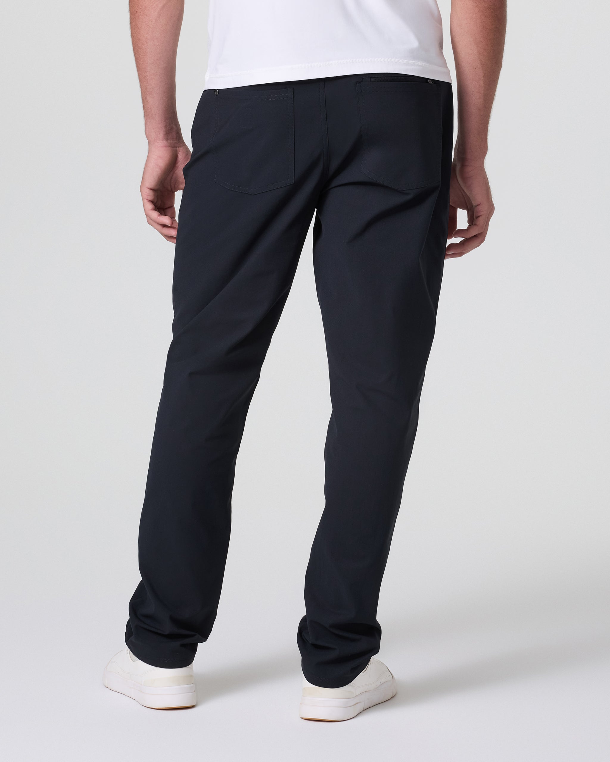 Vuori Meta™ Pant Classic Fit 32 | Black - Image 3