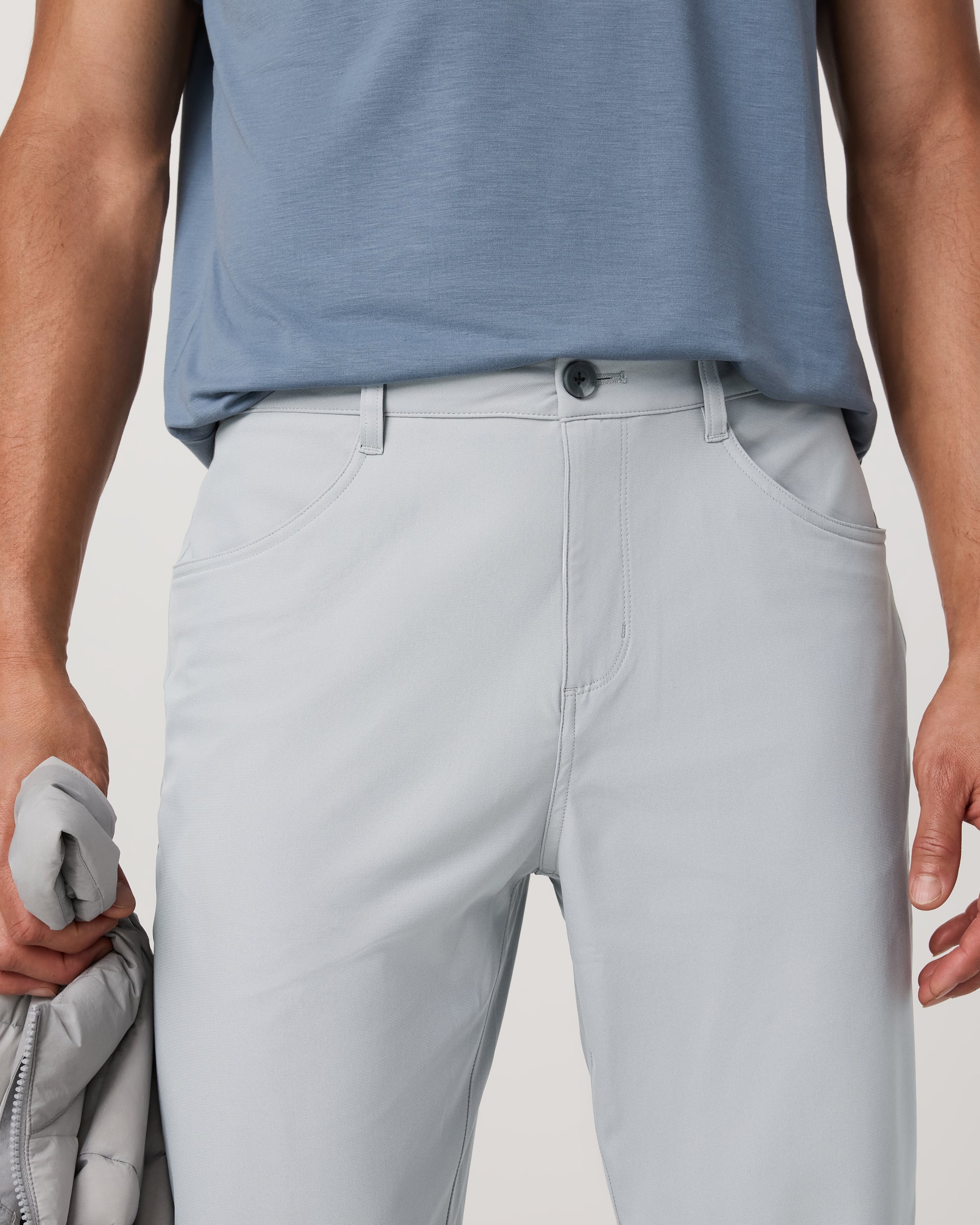 Vuori Meta™ Pant Classic Fit 32 | Sea Fog - Image 2