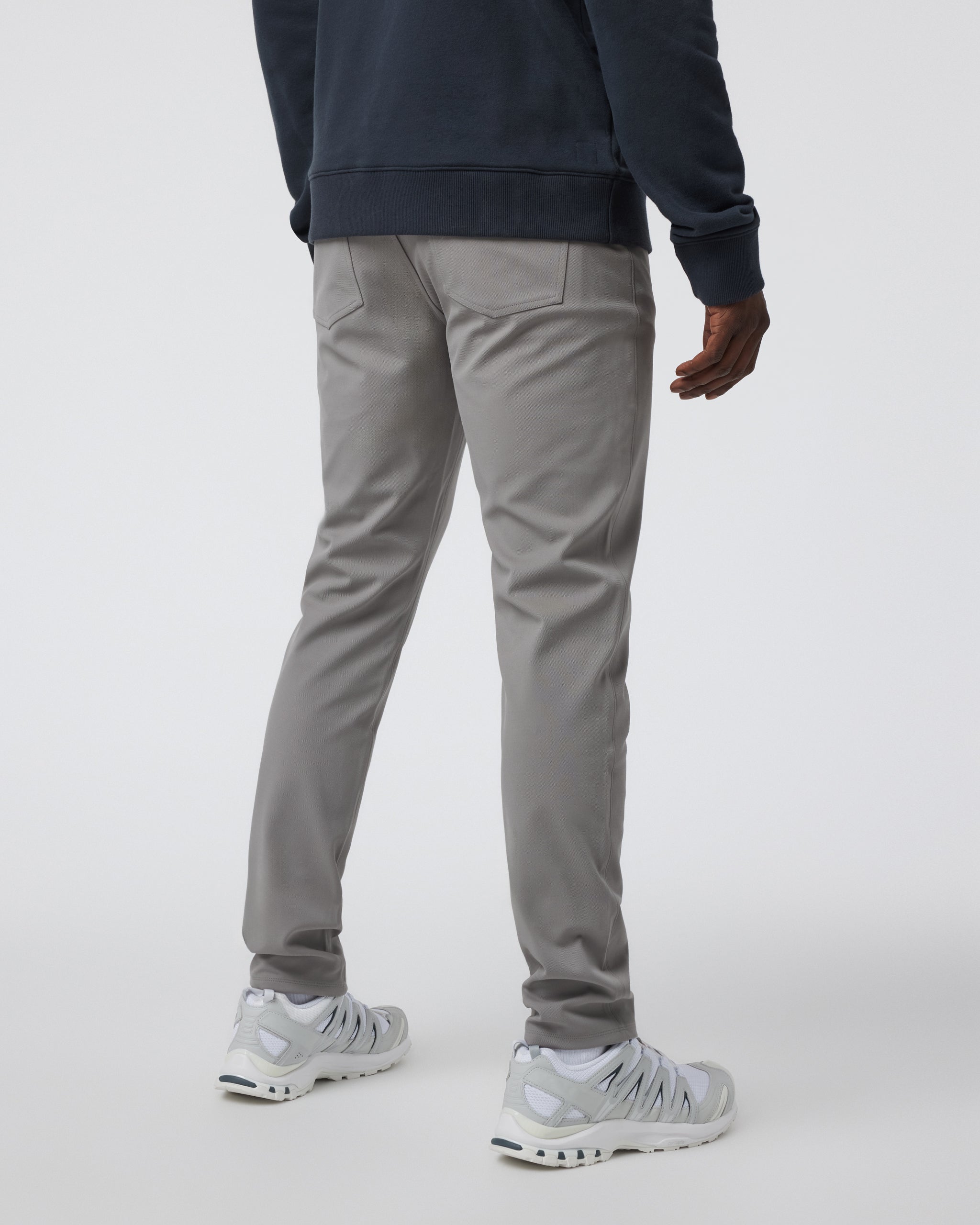Vuori Meta™ Twill Pant Athletic Slim 32 | Shiitake - Image 5