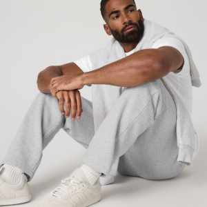 Seaside Straight Leg Sweatpant 30 | Light Heather Grey