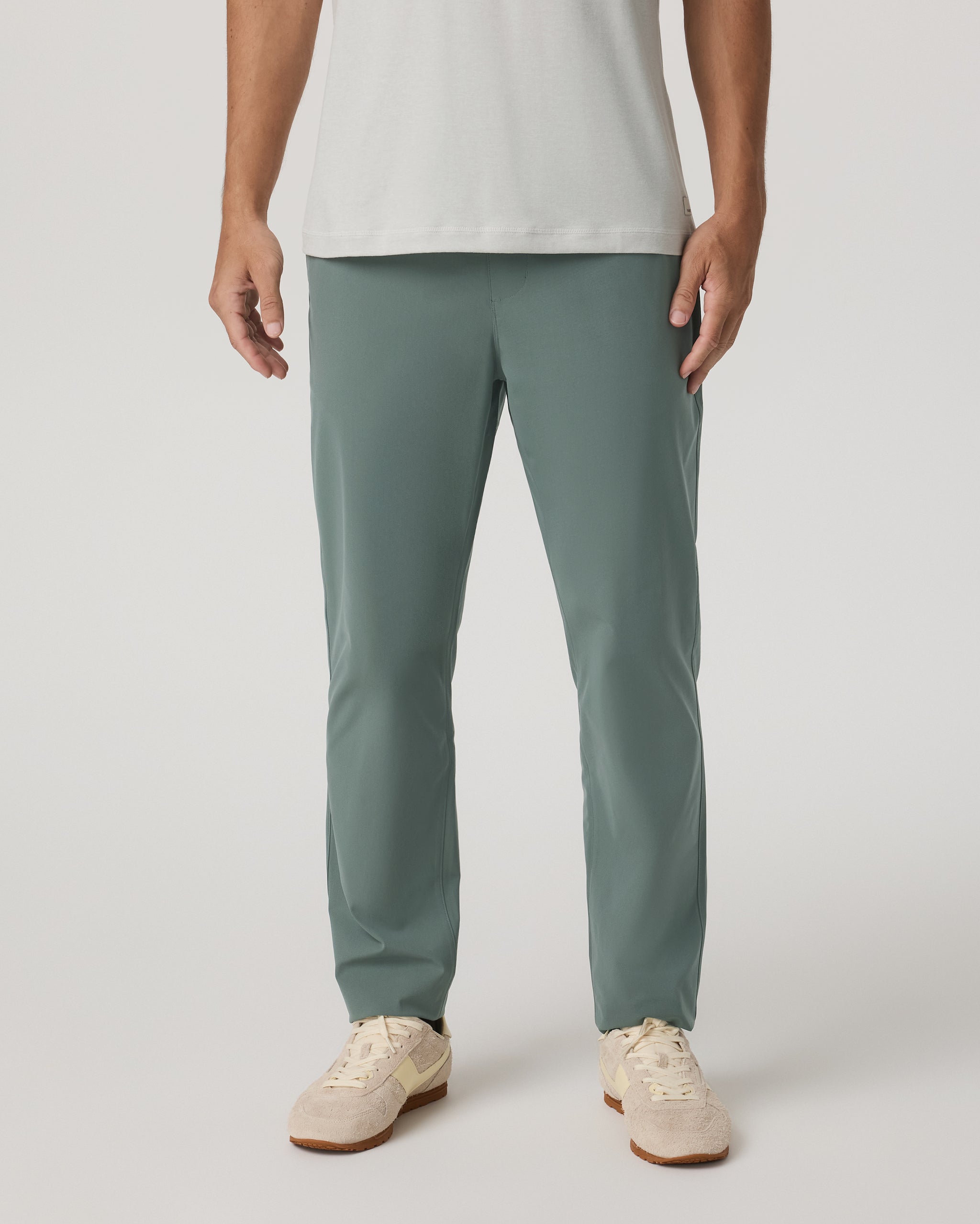 Vuori Meta™ Elastic Waist Pant Classic Fit 32 | Marsh