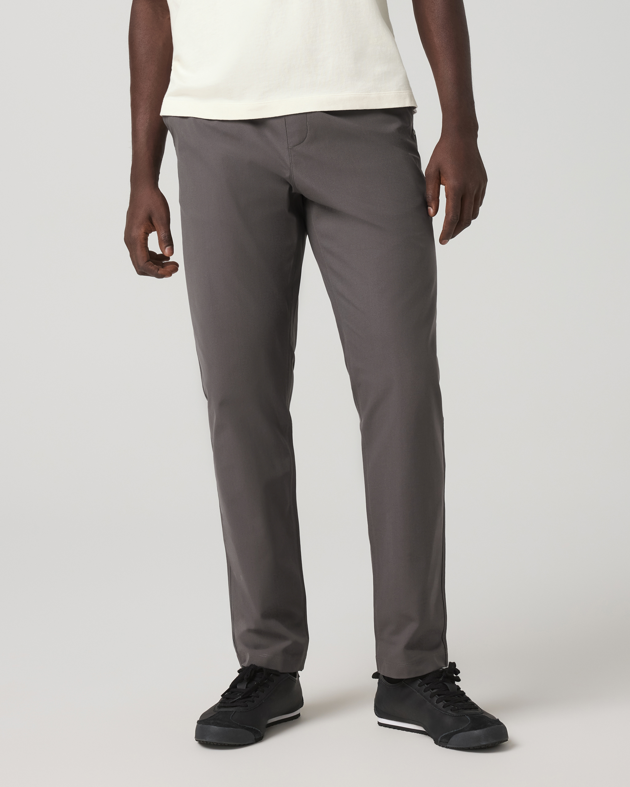 Vuori Meta™ Elastic Waist Pant Classic Fit 32 | Warm Grey - Image 4