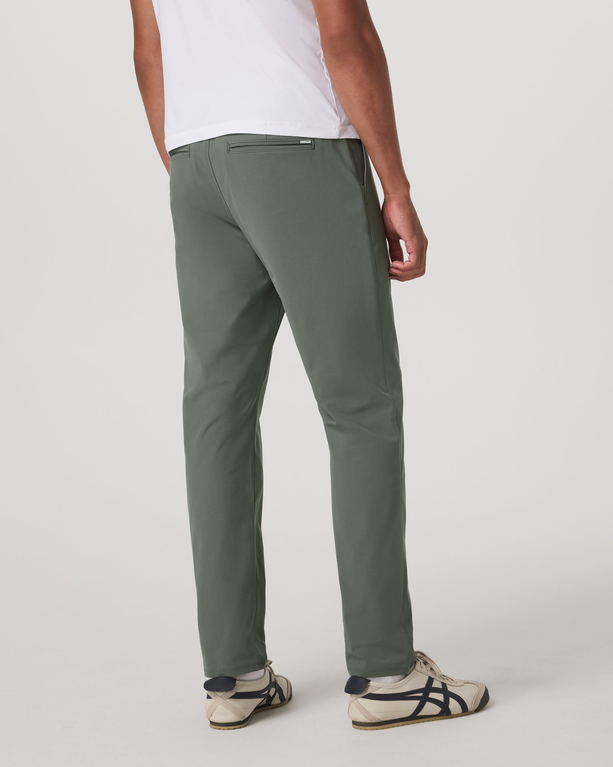 Vuori Meta™ Trouser Classic Fit 32 | Light Oregano - Image 3