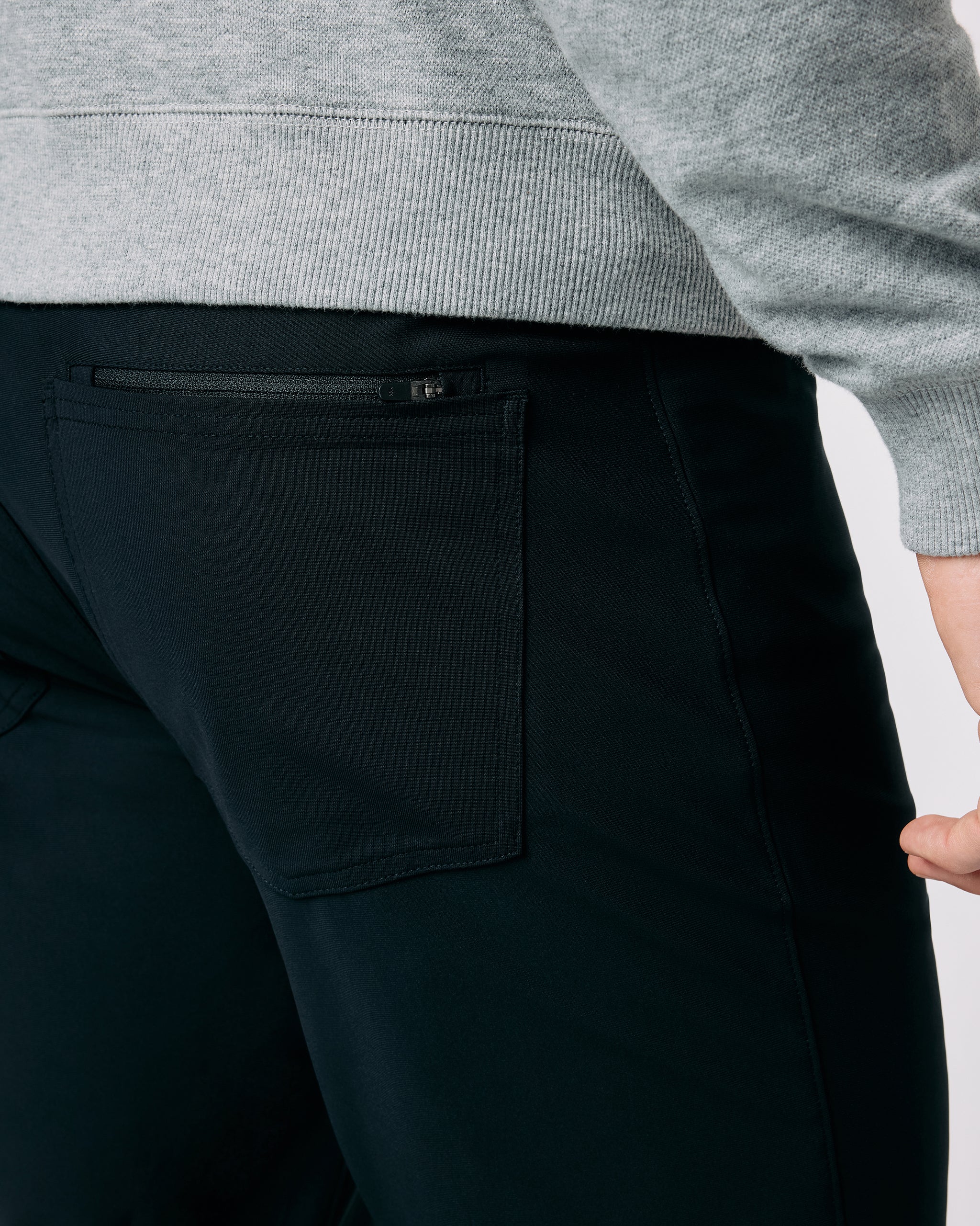 Vuori Meta™ Pant Athletic Slim Fit 32 | Black - Image 2
