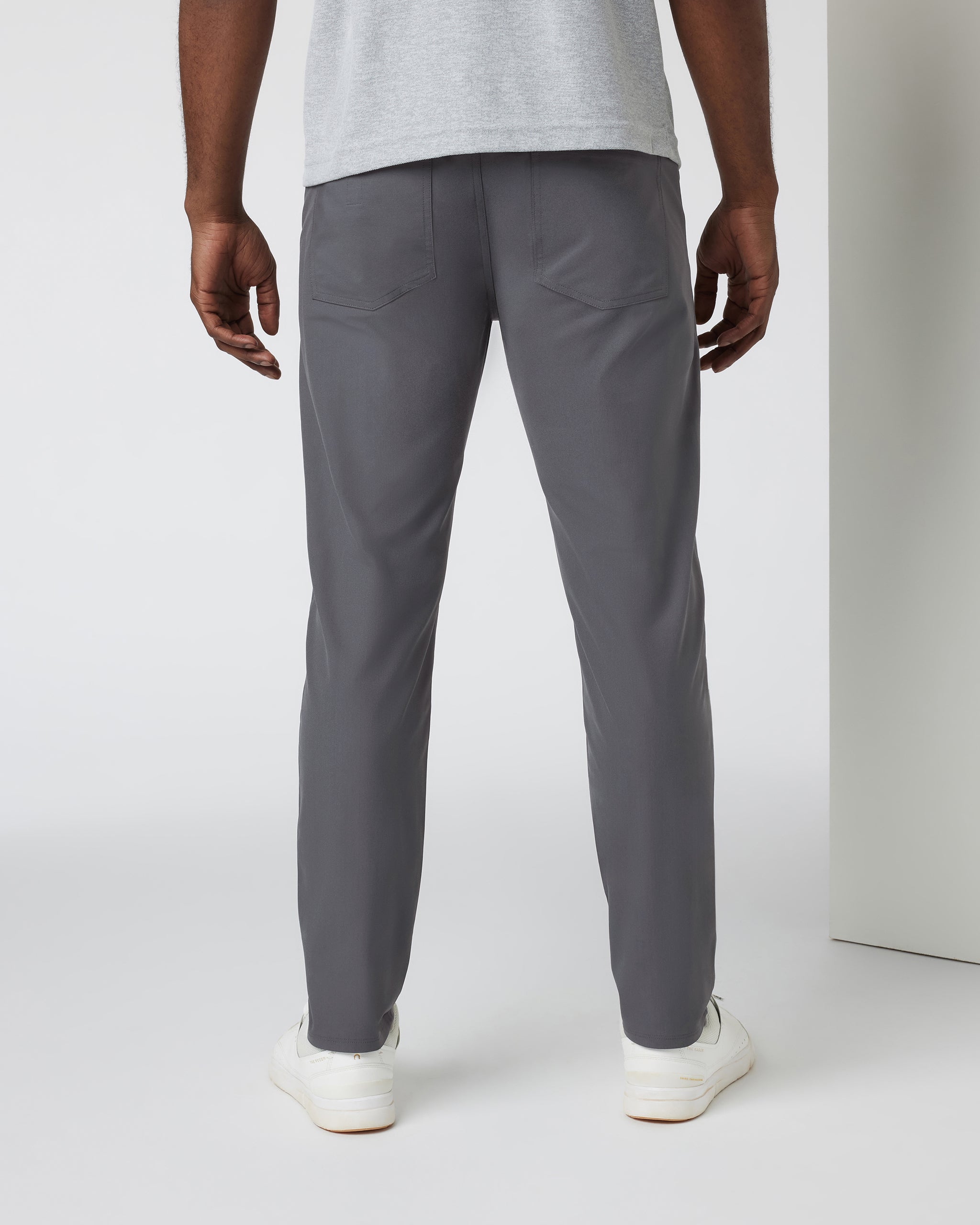 Vuori Meta™ Pant Athletic Slim Fit 30 | Charcoal - Image 3