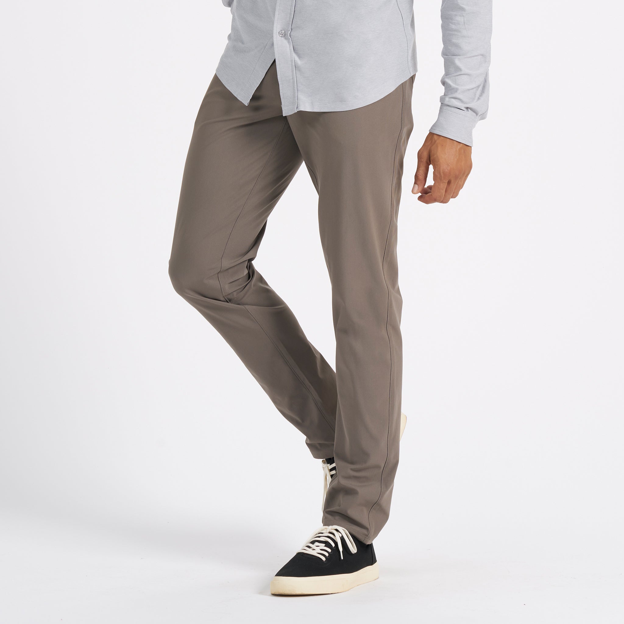 Vuori Meta™ Pant Athletic Slim Fit 34 | Cocoa - Image 2