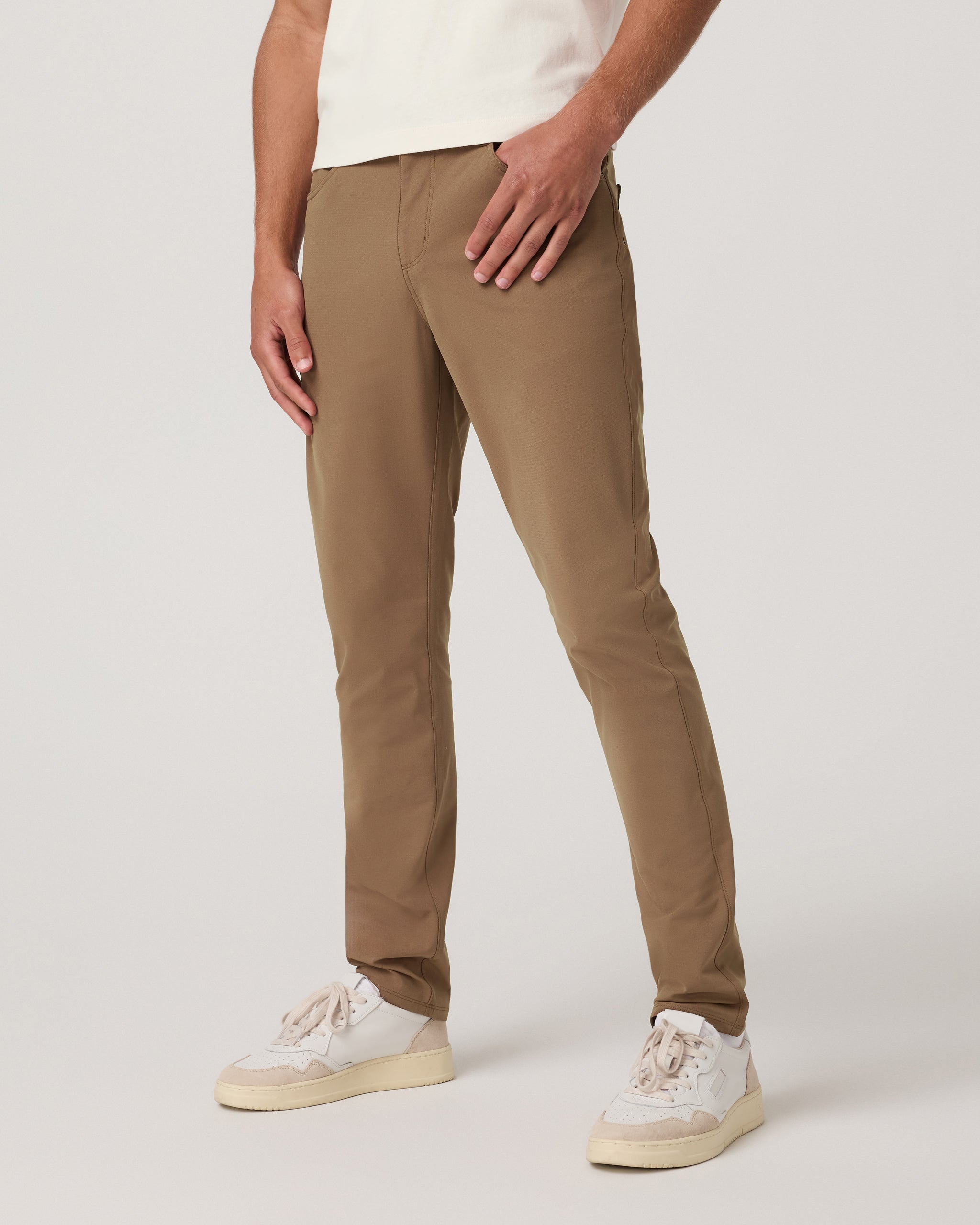 Vuori Meta™ Pant Athletic Slim Fit 32 | Pecan