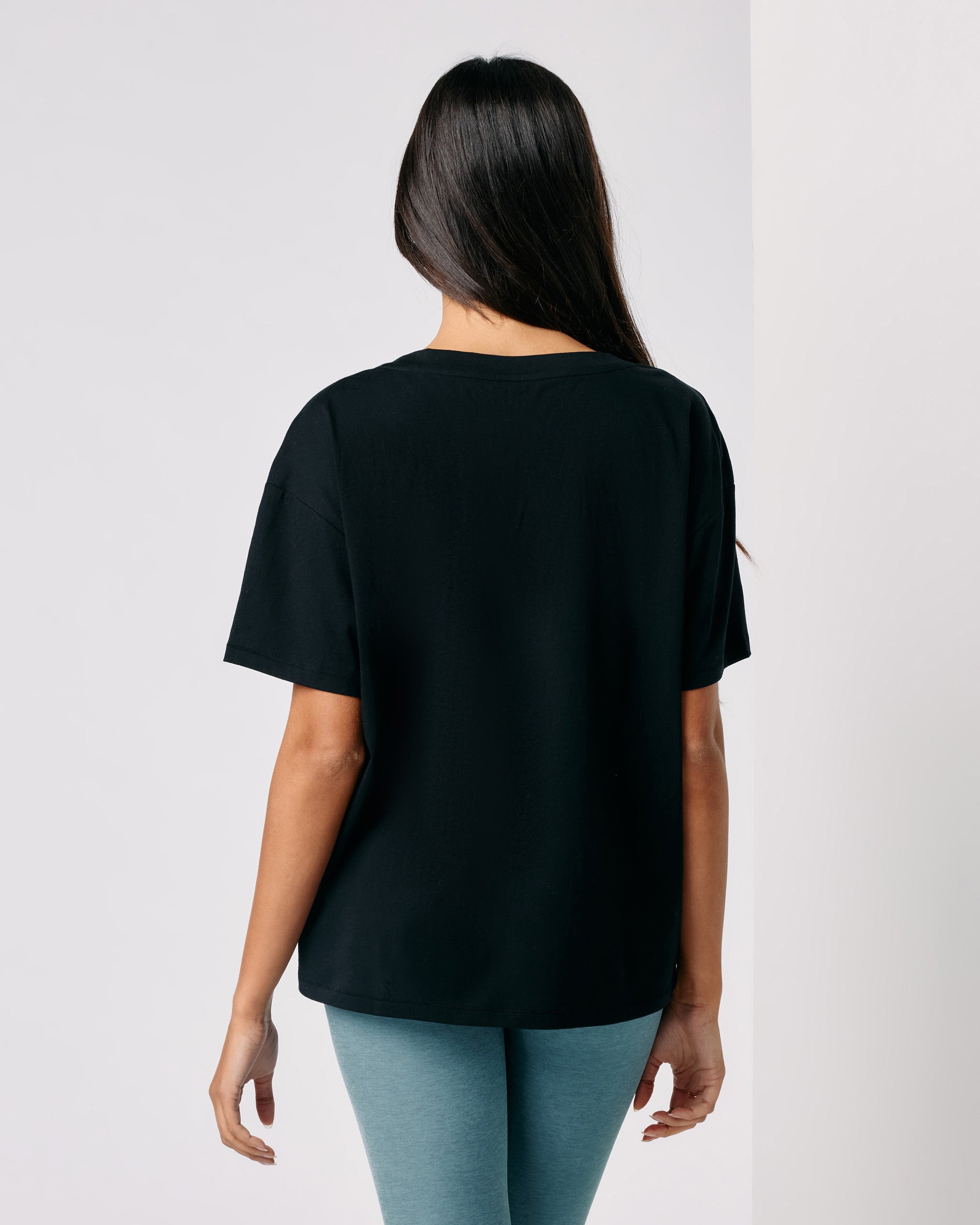 Sutton V-Neck | Black - Image 3