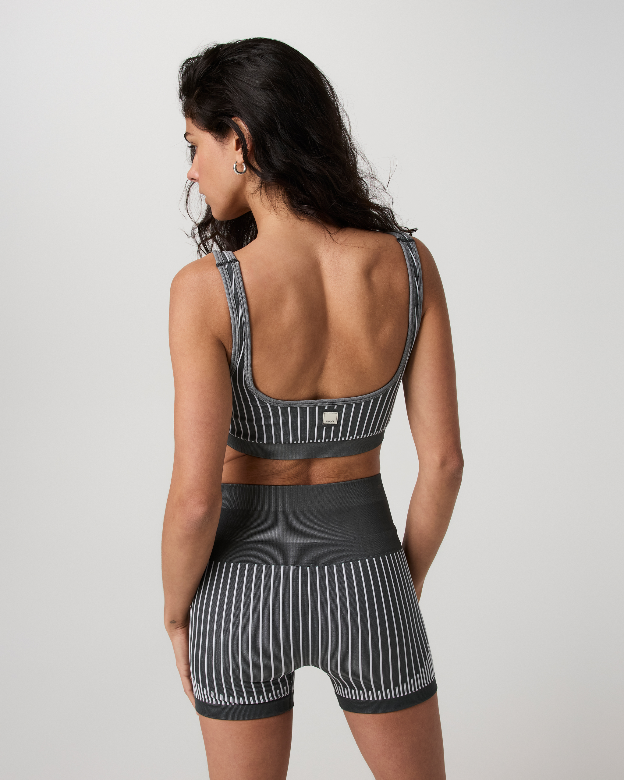 Bi-Color Seamless Longline Bra | Light Grey/Charcoal - Image 2