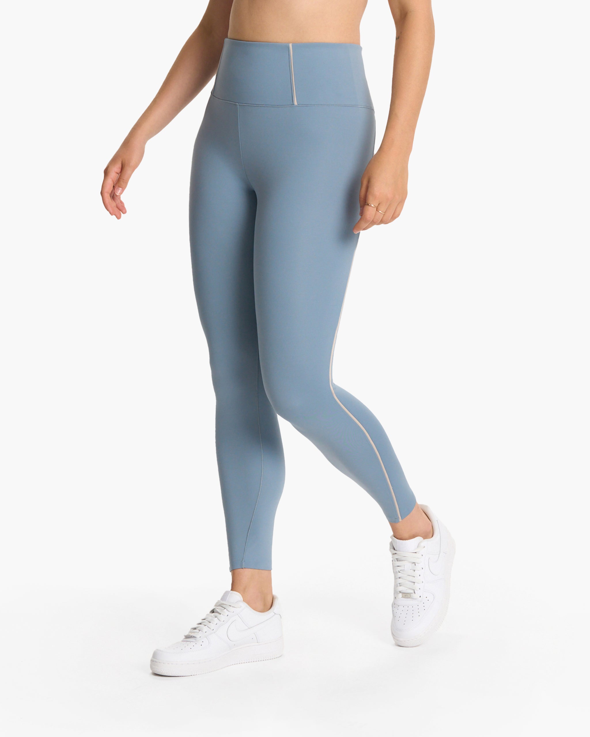 Evolve Lunar Legging | Cloud - Image 4
