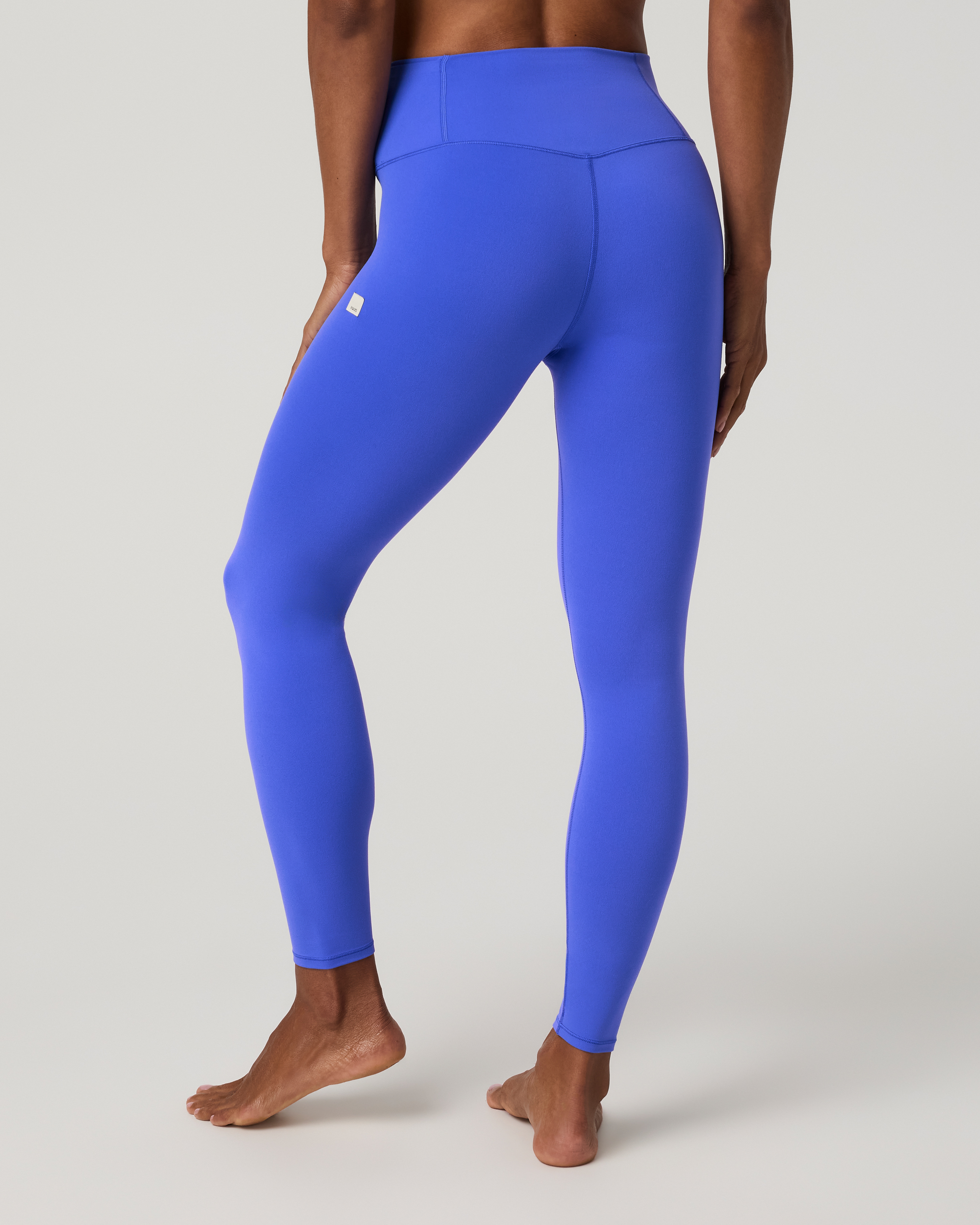 Vuori AllTheFeels™ Legging - Short | Electric Blue - Image 3