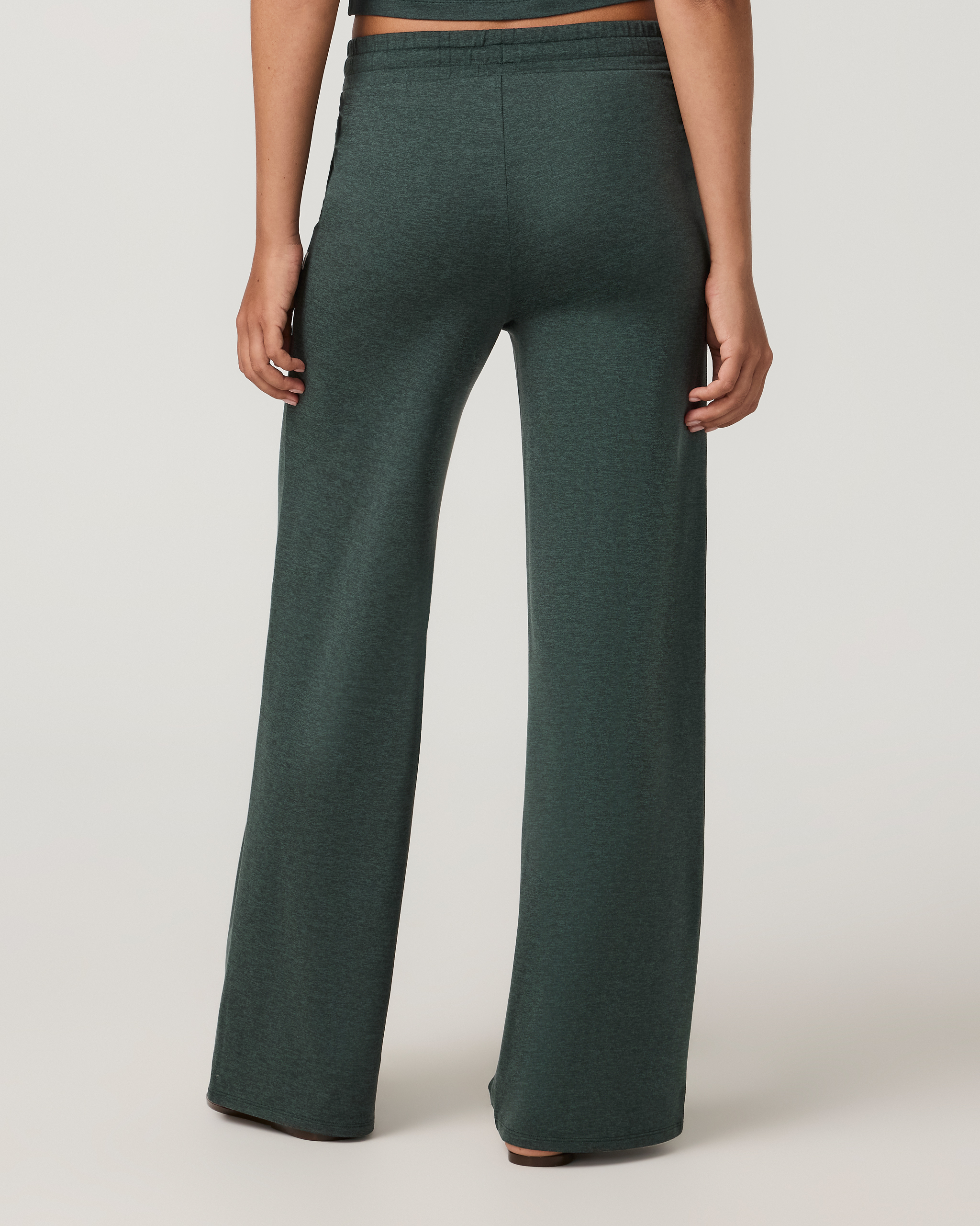 Halo Essential Wideleg Pant - Short | Hemlock Heather - Image 3