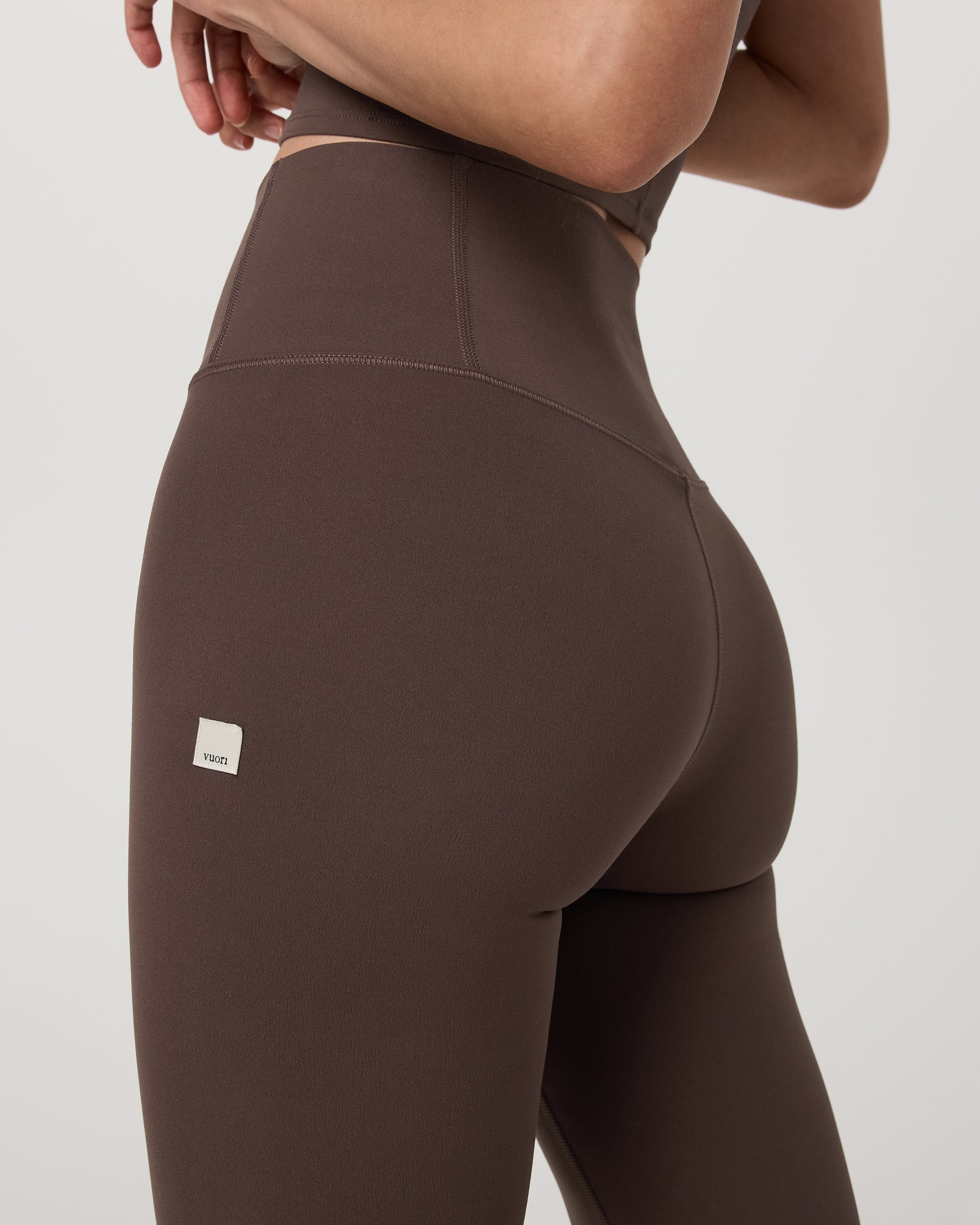 Vuori AllTheFeels™ Slim Flare - Short | Java - Image 4