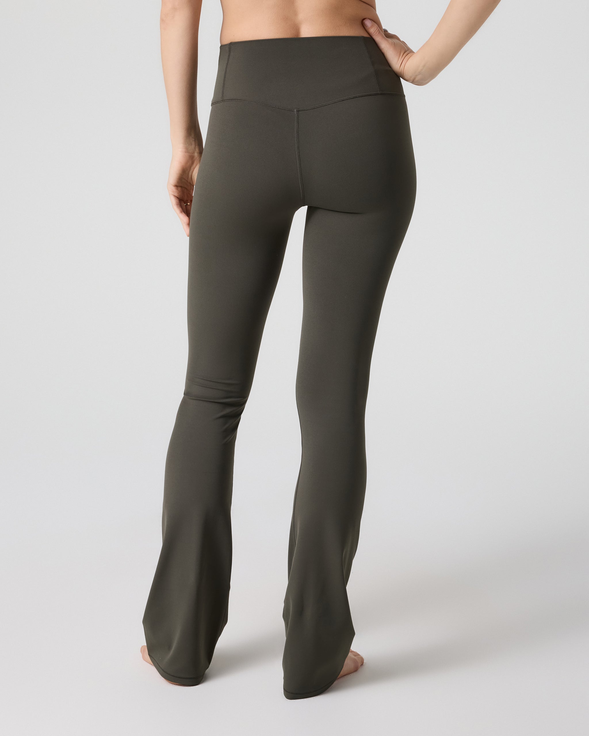 Vuori AllTheFeels™ Slim Flare - Short | Kale - Image 3