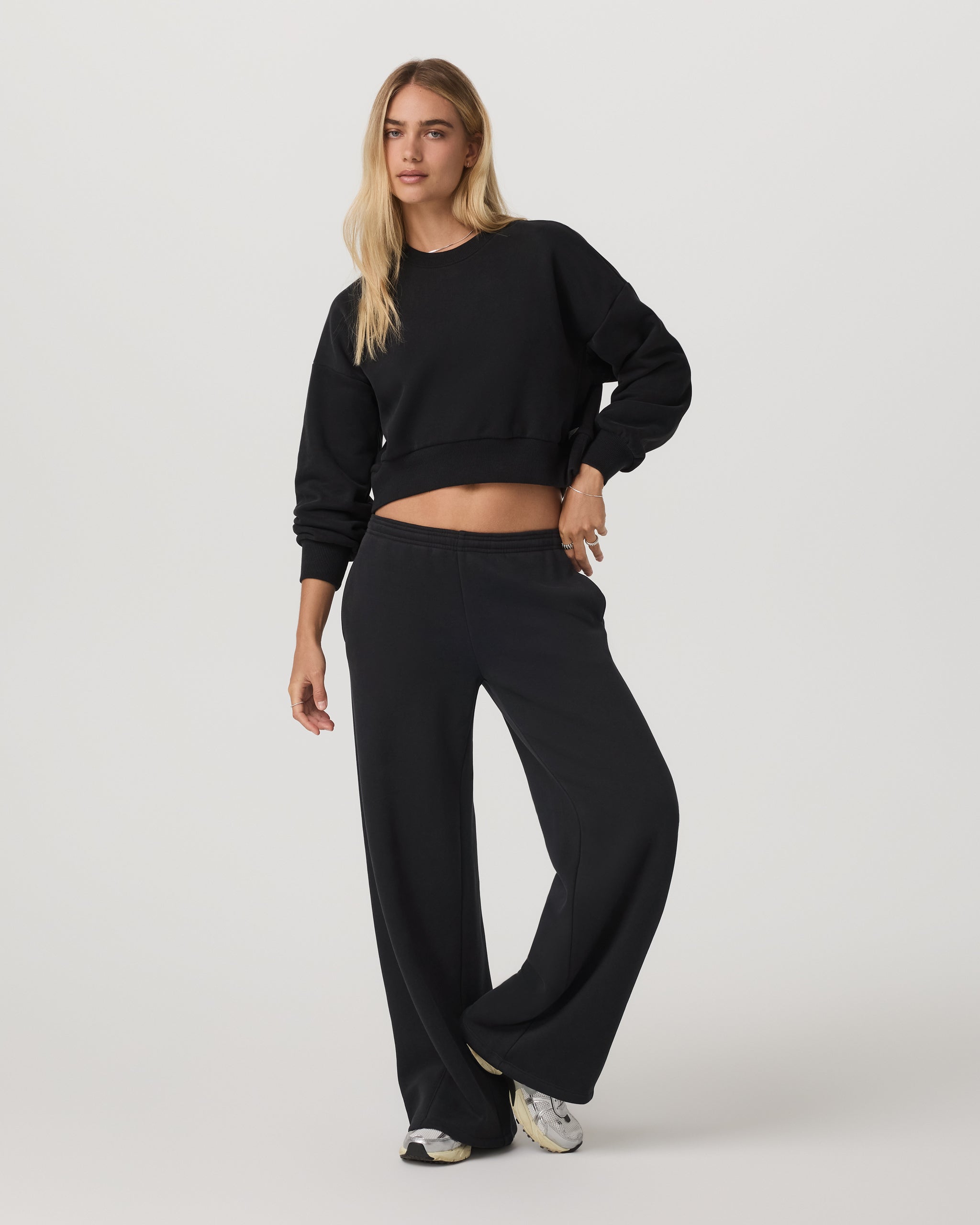 Restore Ultra Wideleg Sweatpant | Washed Black - Image 2