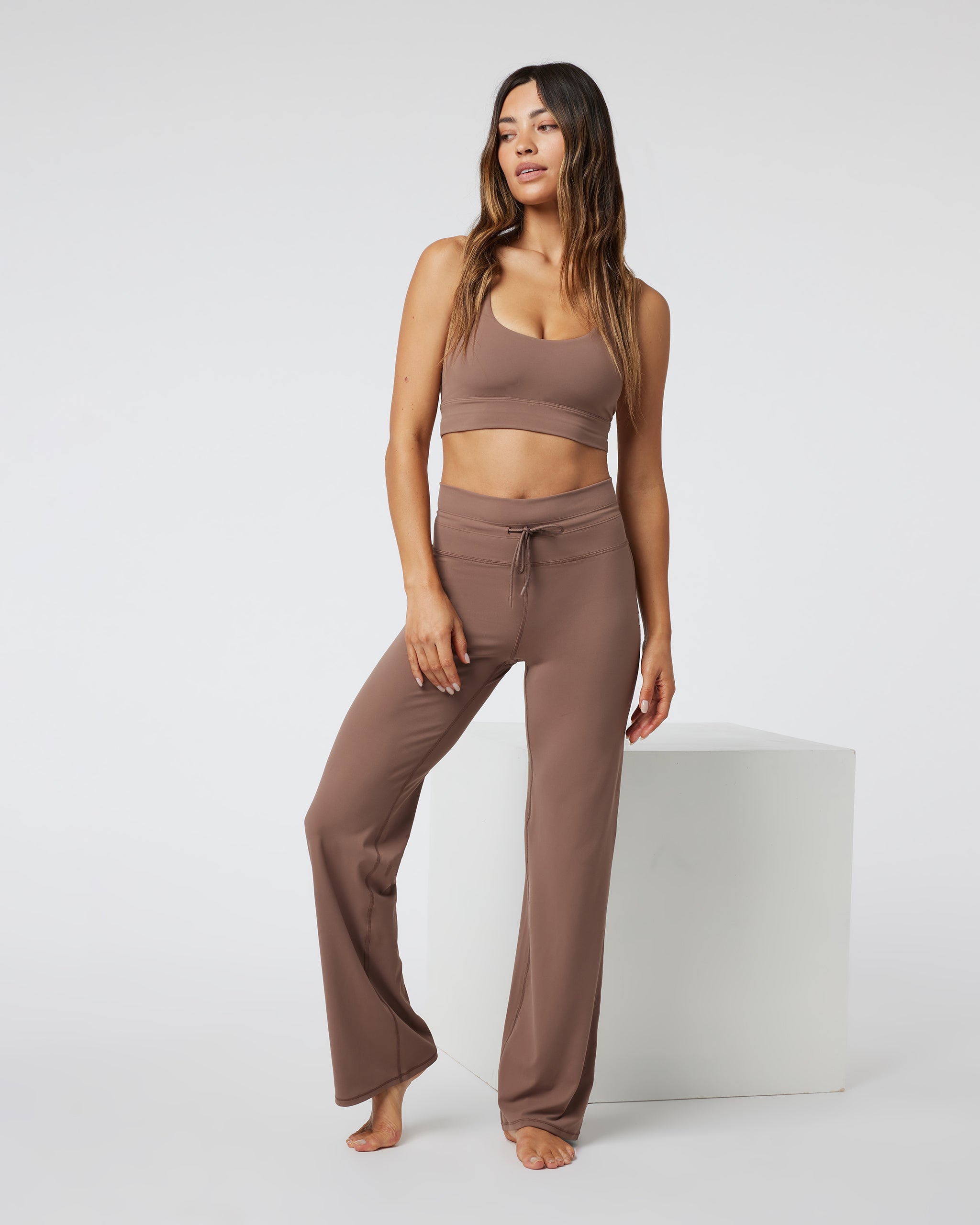 Daily Wideleg | Clove - Image 4